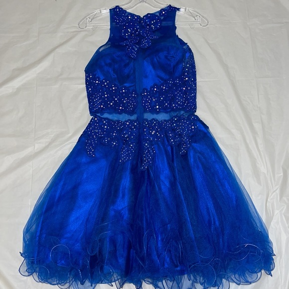Anny Lee, formal dress - Picture 9 of 13